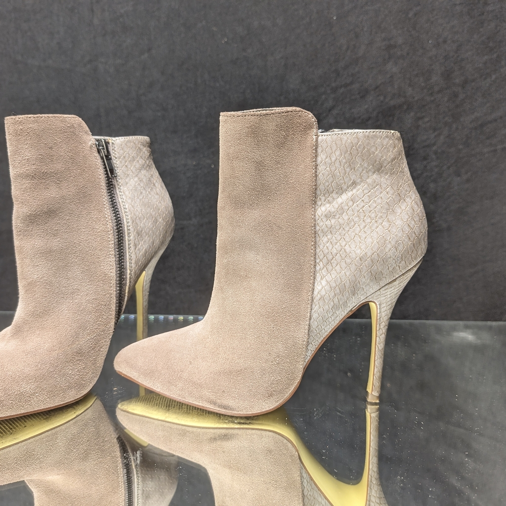 Steve Madden Tan and Cream Heeled Boots with Stiletto Heel